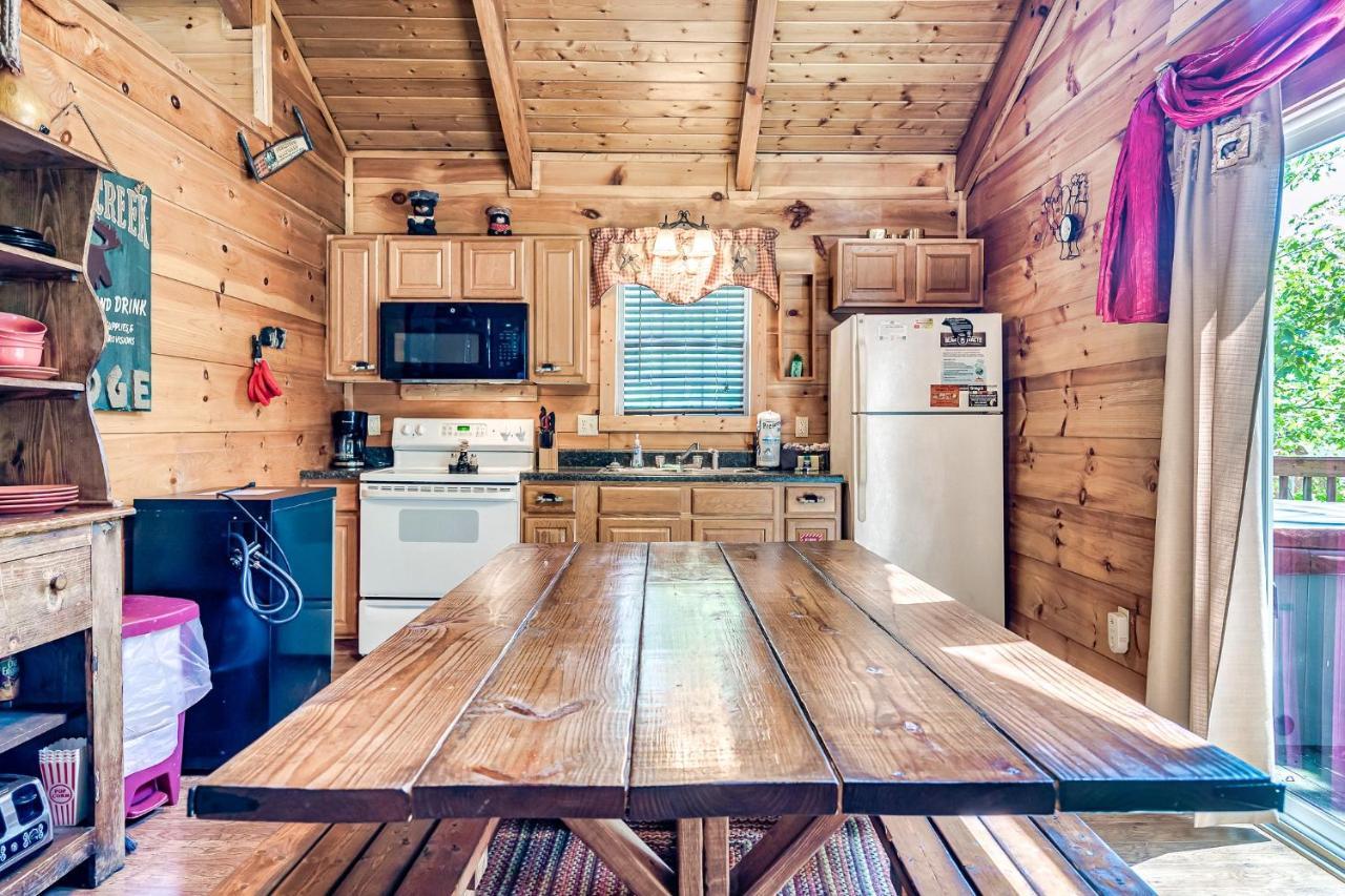 Mama Bear'S Moonshine Ridge Villa Gatlinburg Exterior foto